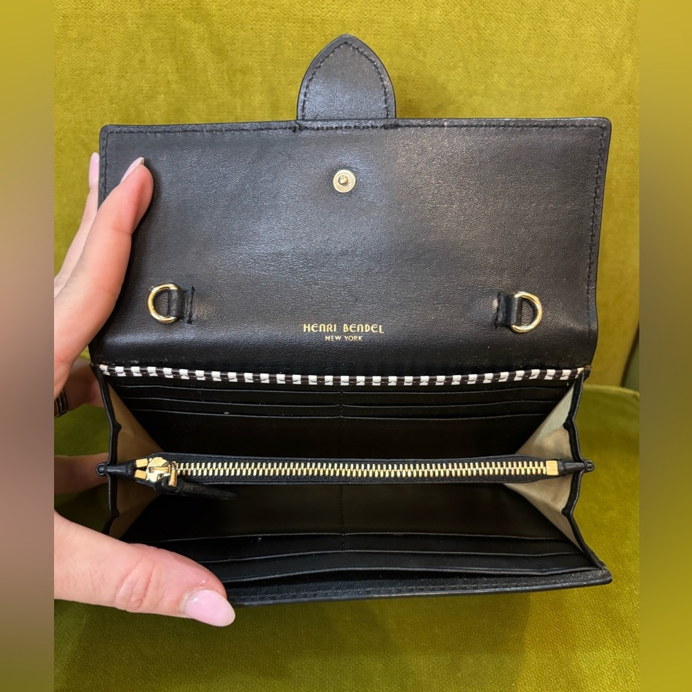 Henri Bendel Black and Gold Wallet - Picture 6 of 10
